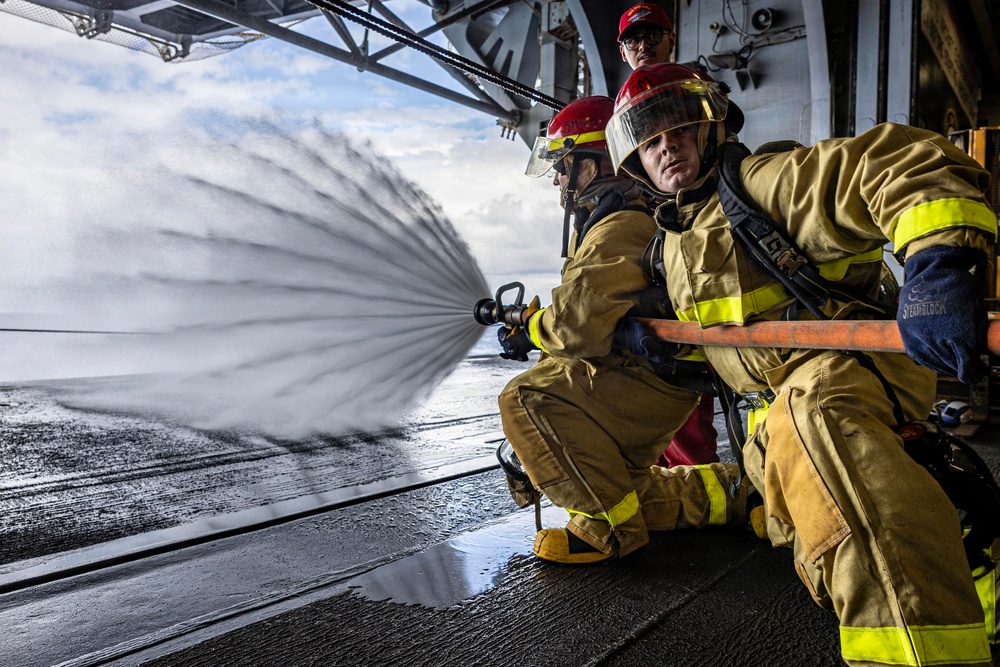 USS Iwo Jima Conducts Damage Control Training