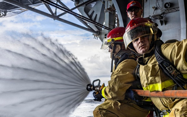 USS Iwo Jima Conducts Damage Control Training