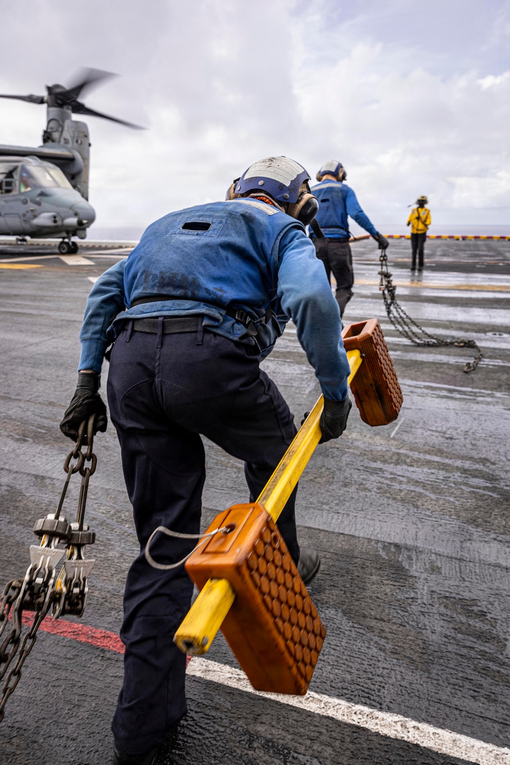 USS Iwo Jima Conducts Flight Operations