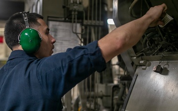 USS Tripoli SSDG Maintenance