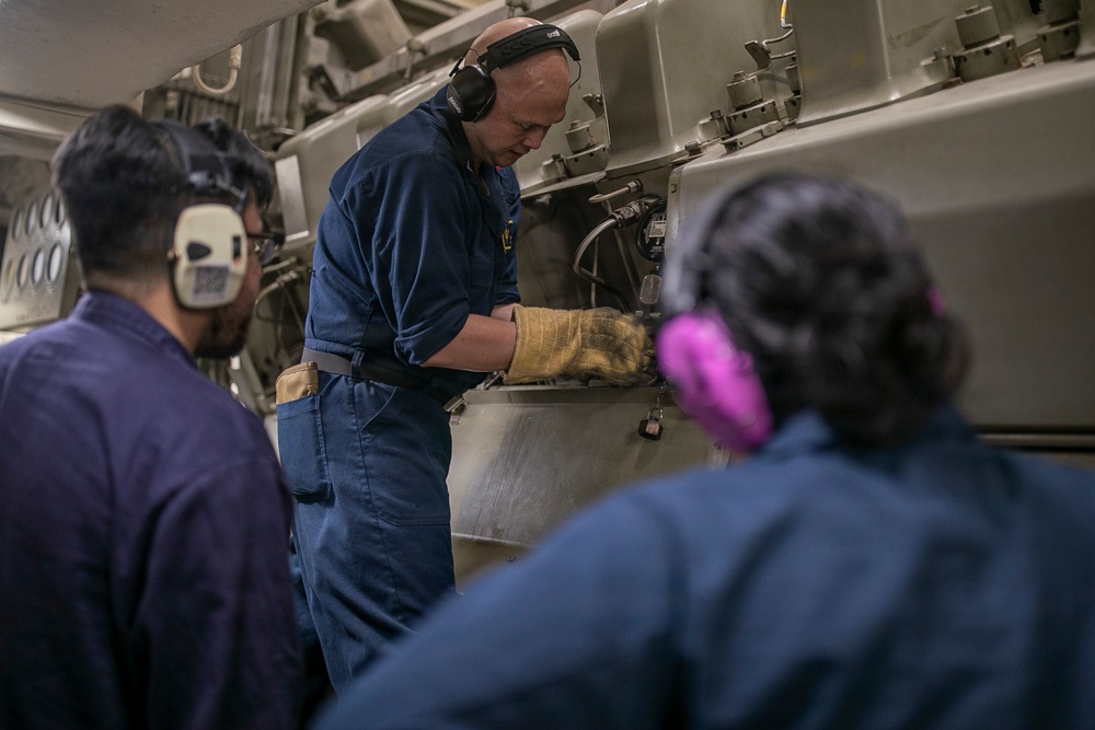 USS Tripoli SSDG Maintenance