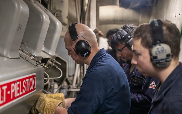 USS Tripoli SSDG Maintenance