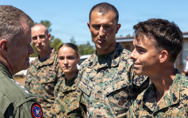 Commander of INDOPACOM visits MRF-D Marines