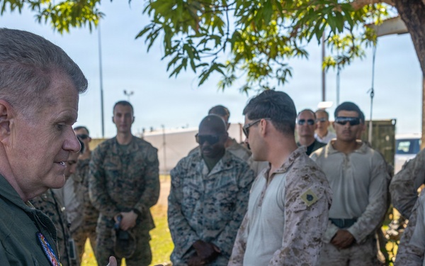 Commander of INDOPACOM visits MRF-D Marines