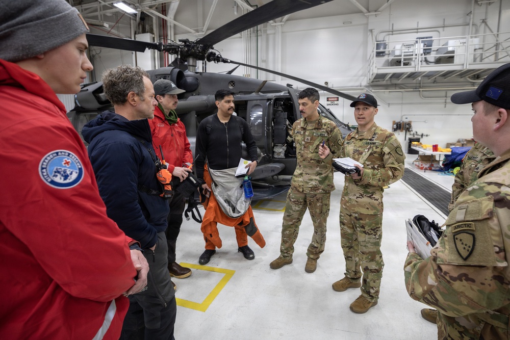 Army Guardsmen partner with Coast Guard and civilian rescue personnel during SAREX 2026
