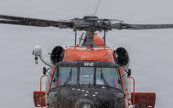 Army Guardsmen partner with Coast Guard and civilian rescue personnel during SAREX 2026