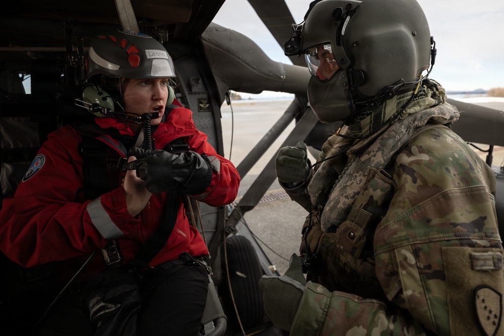 Army Guardsmen partner with Coast Guard and civilian rescue personnel during SAREX 2026