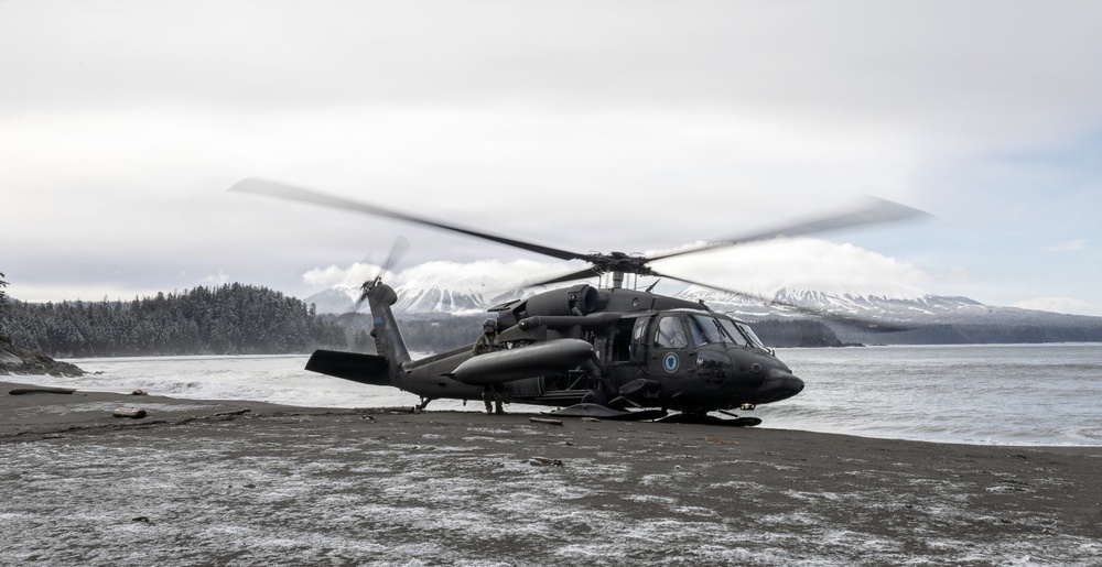 Army Guardsmen partner with Coast Guard and civilian rescue personnel during SAREX 2026