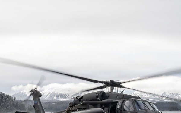 Army Guardsmen partner with Coast Guard and civilian rescue personnel during SAREX 2026