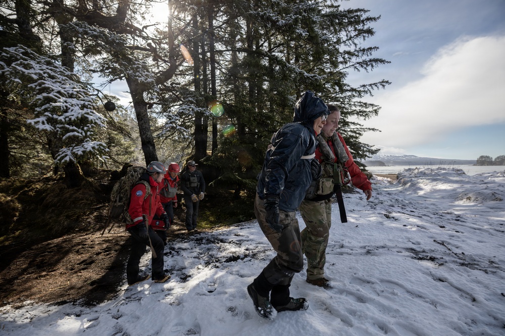 Army Guardsmen partner with Coast Guard and civilian rescue personnel during SAREX 2026