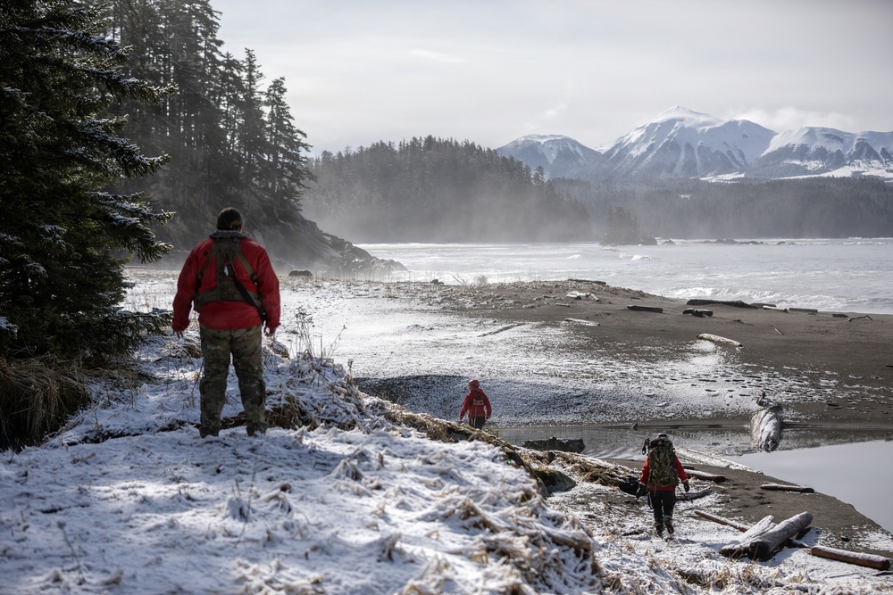 Army Guardsmen partner with Coast Guard and civilian rescue personnel during SAREX 2026
