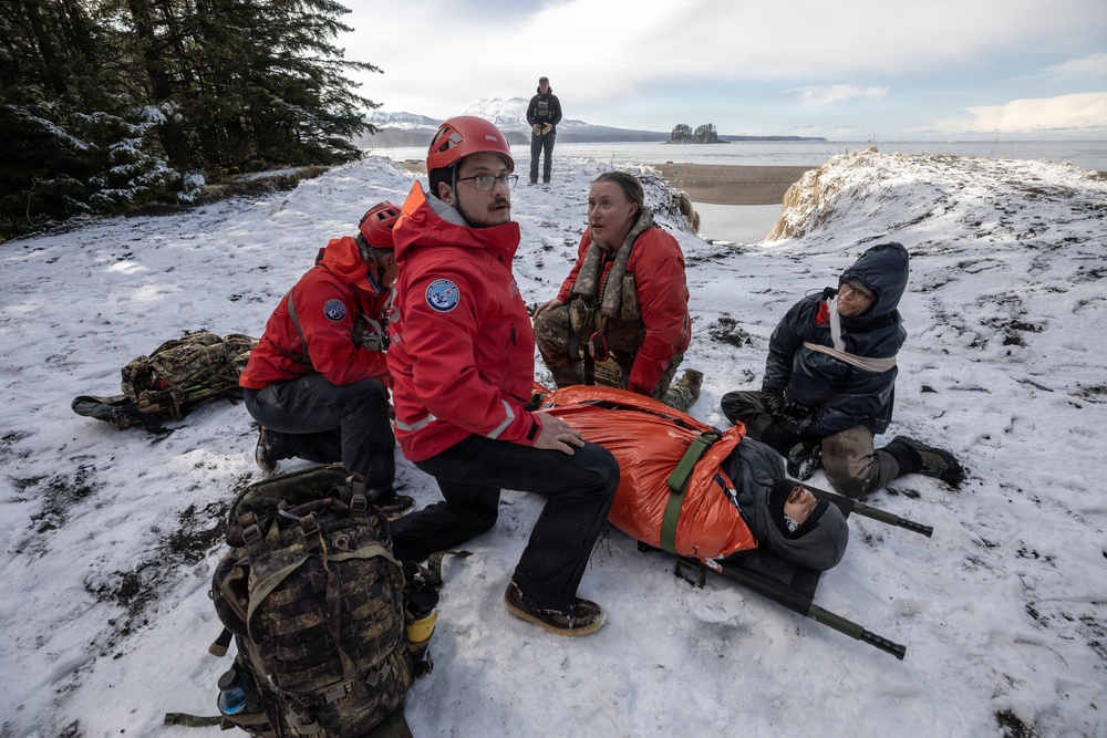 Army Guardsmen partner with Coast Guard and civilian rescue personnel during SAREX 2026
