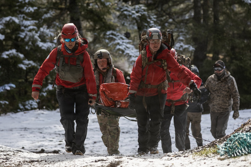 Army Guardsmen partner with Coast Guard and civilian rescue personnel during SAREX 2026