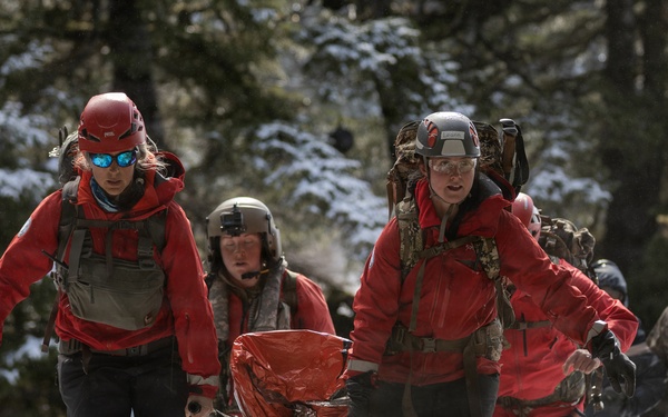 Army Guardsmen partner with Coast Guard and civilian rescue personnel during SAREX 2026
