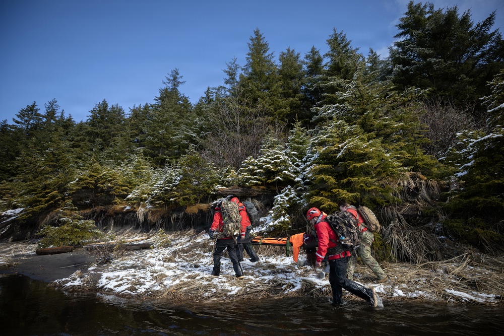 Army Guardsmen partner with Coast Guard and civilian rescue personnel during SAREX 2026