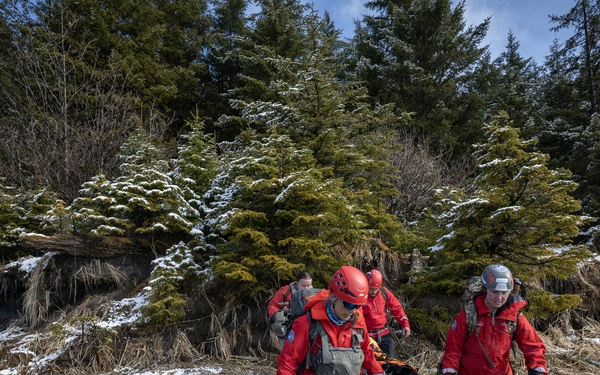 Army Guardsmen partner with Coast Guard and civilian rescue personnel during SAREX 2026