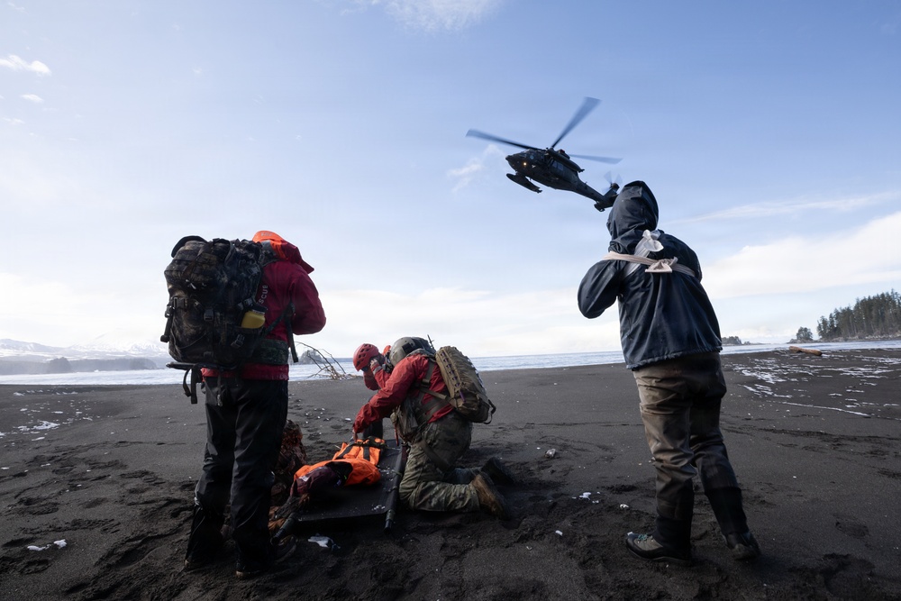 Army Guardsmen partner with Coast Guard and civilian rescue personnel during SAREX 2026
