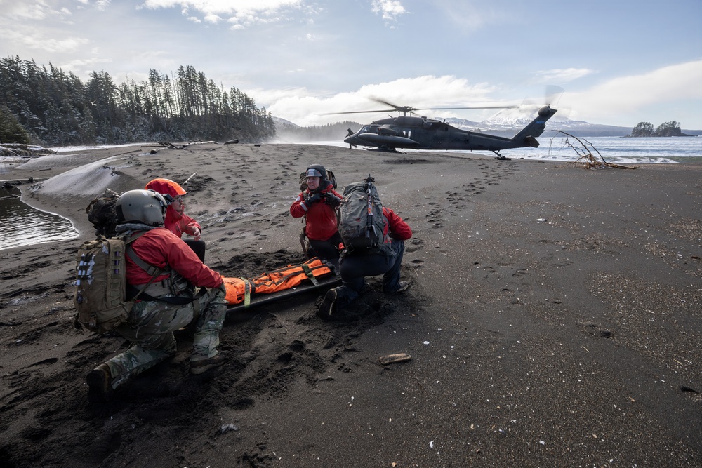 Army Guardsmen partner with Coast Guard and civilian rescue personnel during SAREX 2026