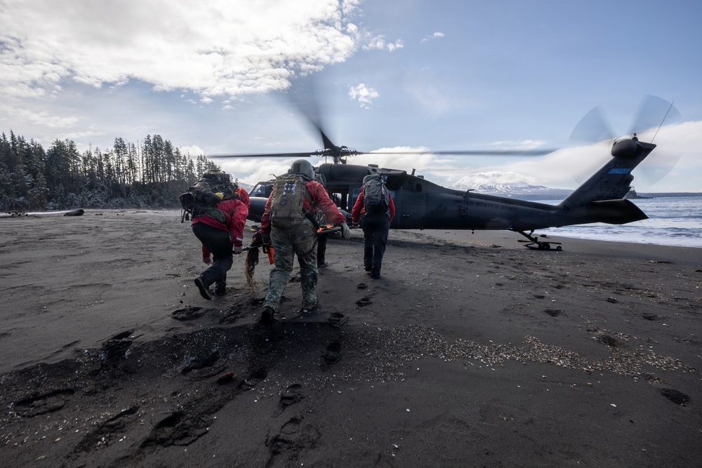 Army Guardsmen partner with Coast Guard and civilian rescue personnel during SAREX 2026