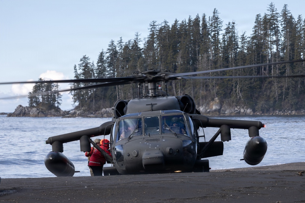 Army Guardsmen partner with Coast Guard and civilian rescue personnel during SAREX 2026