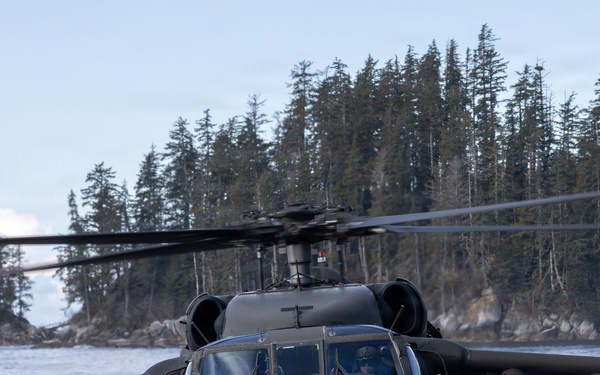 Army Guardsmen partner with Coast Guard and civilian rescue personnel during SAREX 2026