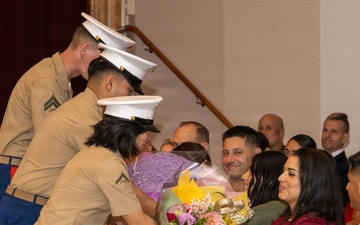 Sgt. Maj. Hernandez says goodbye to MWCS-18 during relief ceremony