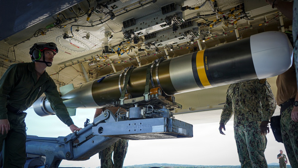 VP-26 Tridents Load Torpedo to a P-8A Poseidon