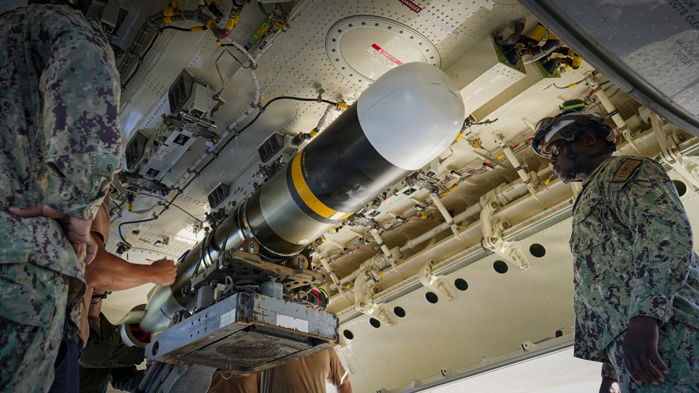 VP-26 Tridents Load Torpedo to a P-8A Poseidon
