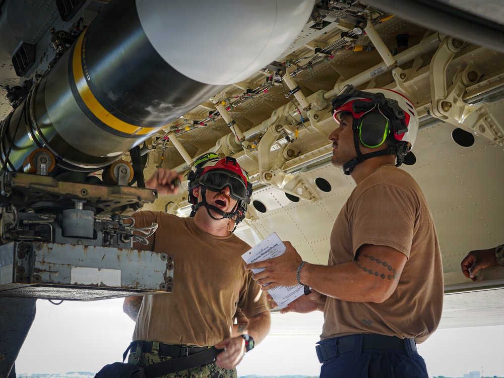 VP-26 Tridents Load Torpedo to a P-8A Poseidon