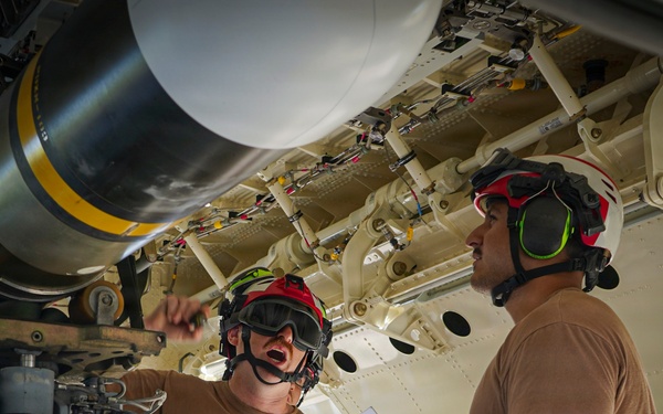VP-26 Tridents Load Torpedo to a P-8A Poseidon