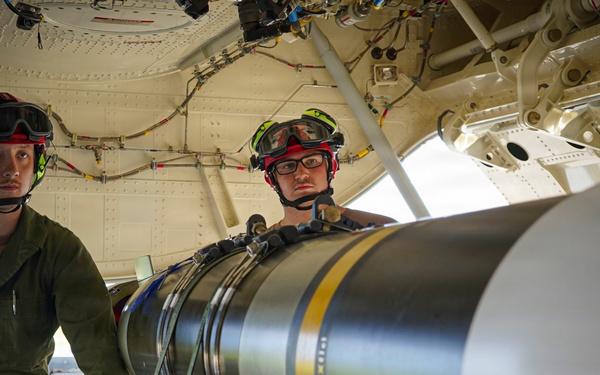 VP-26 Tridents Load Torpedo to a P-8A Poseidon