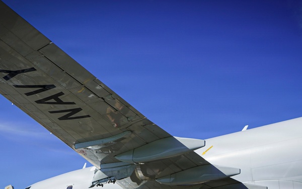 VP-26 Tridents Load Torpedo to a P-8A Poseidon
