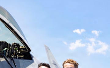 Crossing Arenas: Matthew Tkachuk Visits the F-22 Raptor Demonstration Team