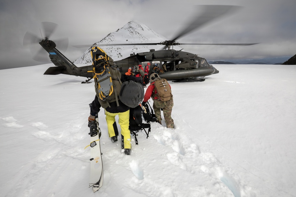 Alaska Air and Army National Guardsmen partner with Coast Guard and civilian rescue personnel during SAREX 2026