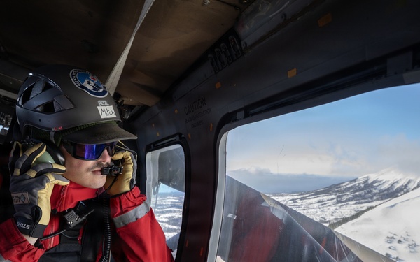 Alaska Air and Army National Guardsmen partner with Coast Guard and civilian rescue personnel during SAREX 2026