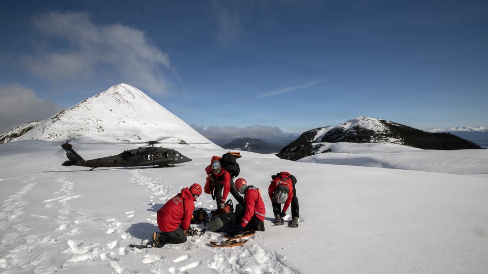 Alaska Air and Army National Guardsmen partner with Coast Guard and civilian rescue personnel during SAREX 2026