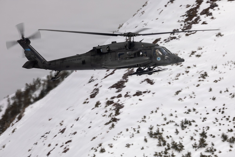 Alaska Air and Army National Guardsmen partner with Coast Guard and civilian rescue personnel during SAREX 2026