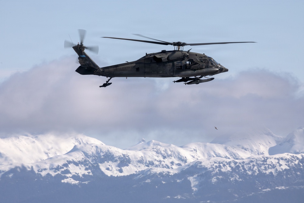Alaska Air and Army Guardsmen partner with Coast Guard and civilian rescue personnel during SAREX 2026