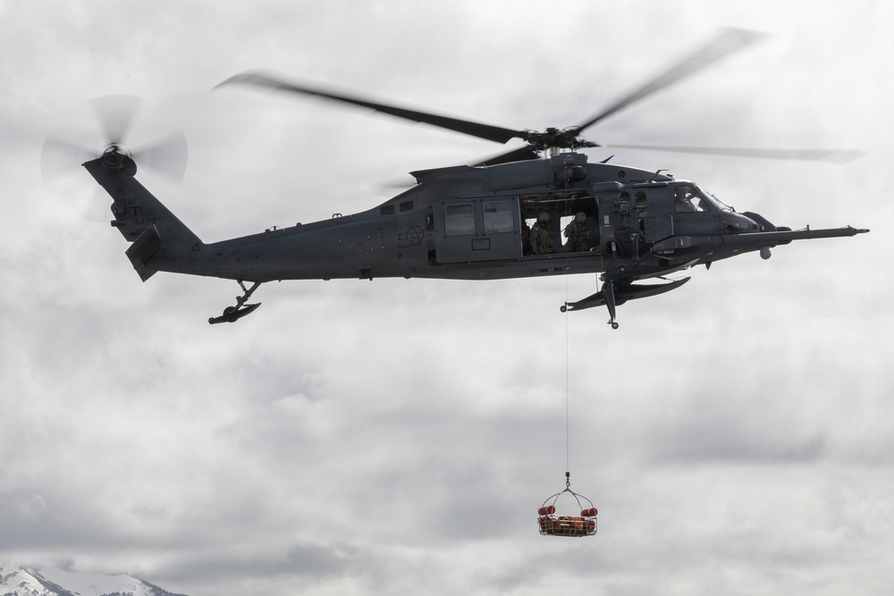 Alaska Air and Army National Guardsmen partner with Coast Guard and civilian rescue personnel during SAREX 2026