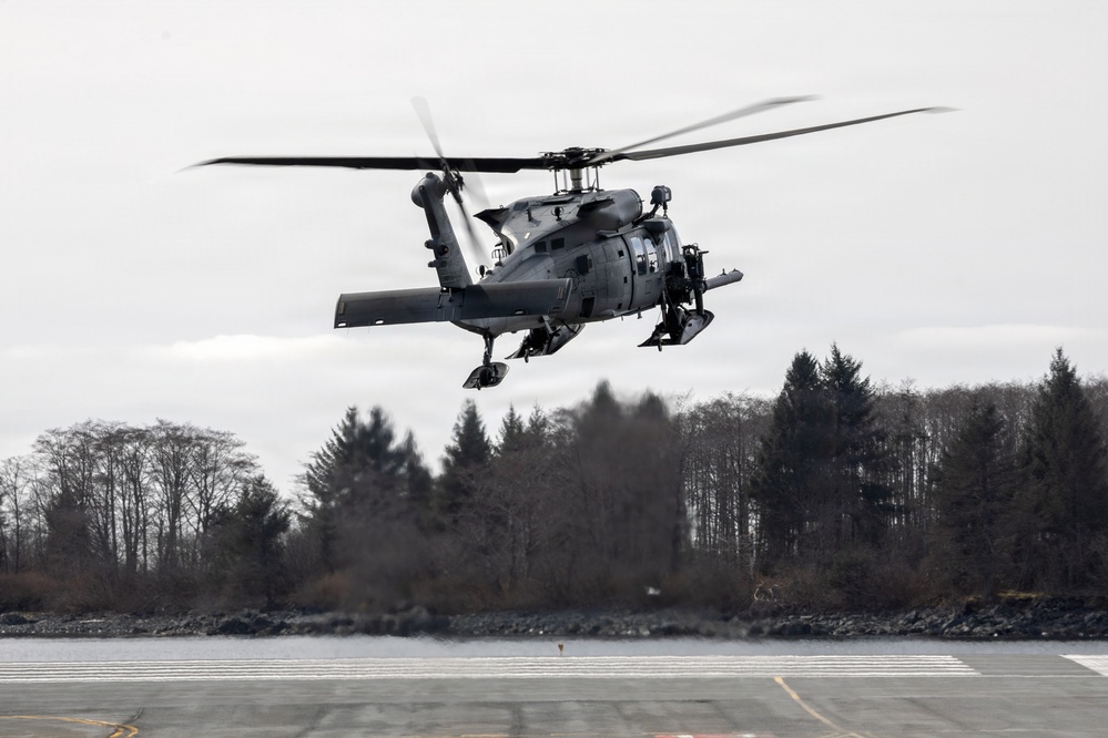 Alaska Air and Army National Guardsmen partner with Coast Guard and civilian rescue personnel during SAREX 2026
