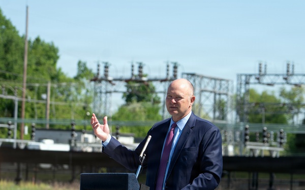 U.S. Army Corps of Engineers attends Woodley Road ceremonial groundbreakign