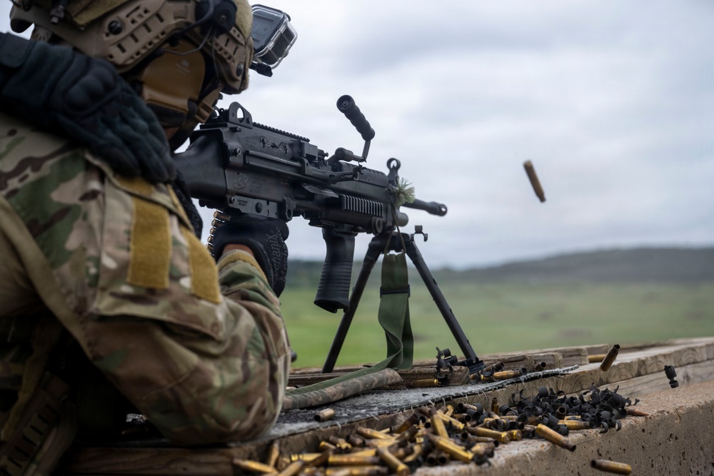 TACP Airmen go through heavy weapons training