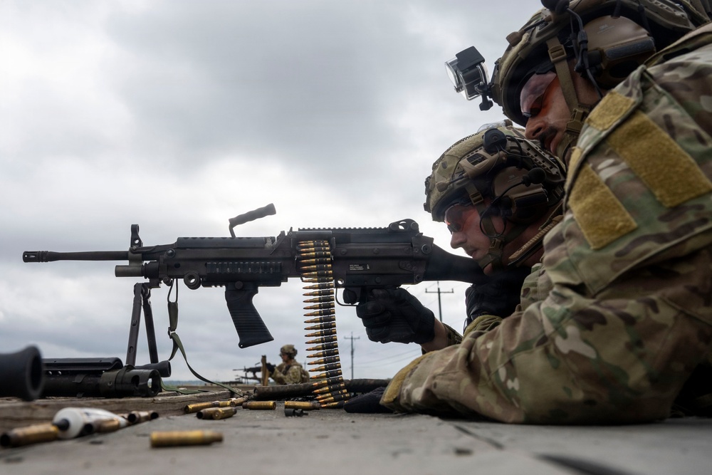 TACP Airmen go through heavy weapons training