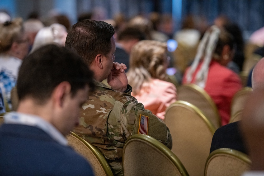 U.S. Army soldier attends AFCEA Belvoir Industry Days
