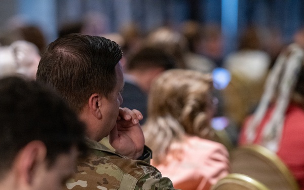 U.S. Army soldier attends AFCEA Belvoir Industry Days