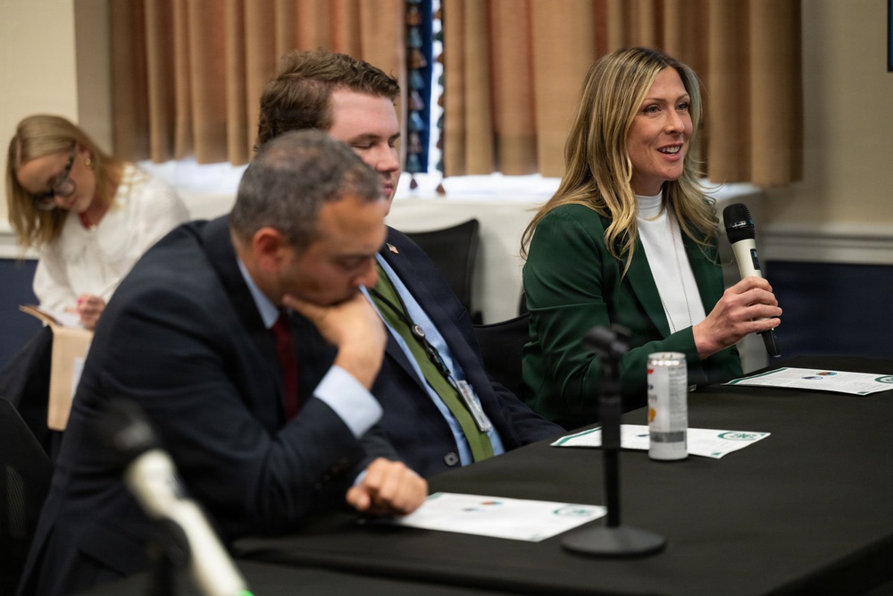4-H'ers brief some USDA leadership during the 2026 National 4-H Conference April 10-15, 2026