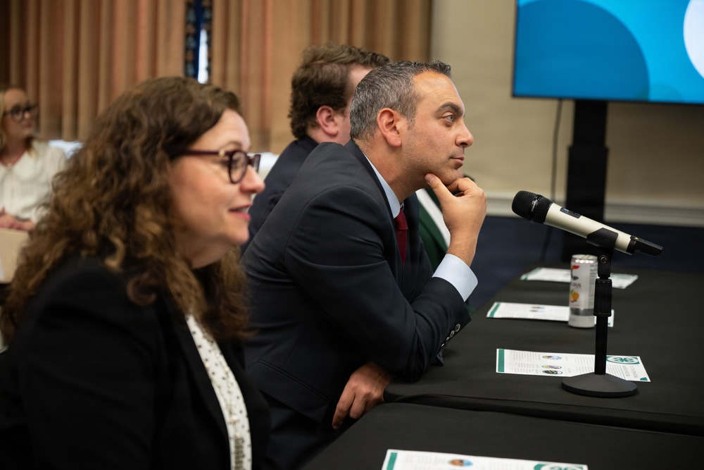 4-H'ers brief some USDA leadership during the 2026 National 4-H Conference April 10-15, 2026