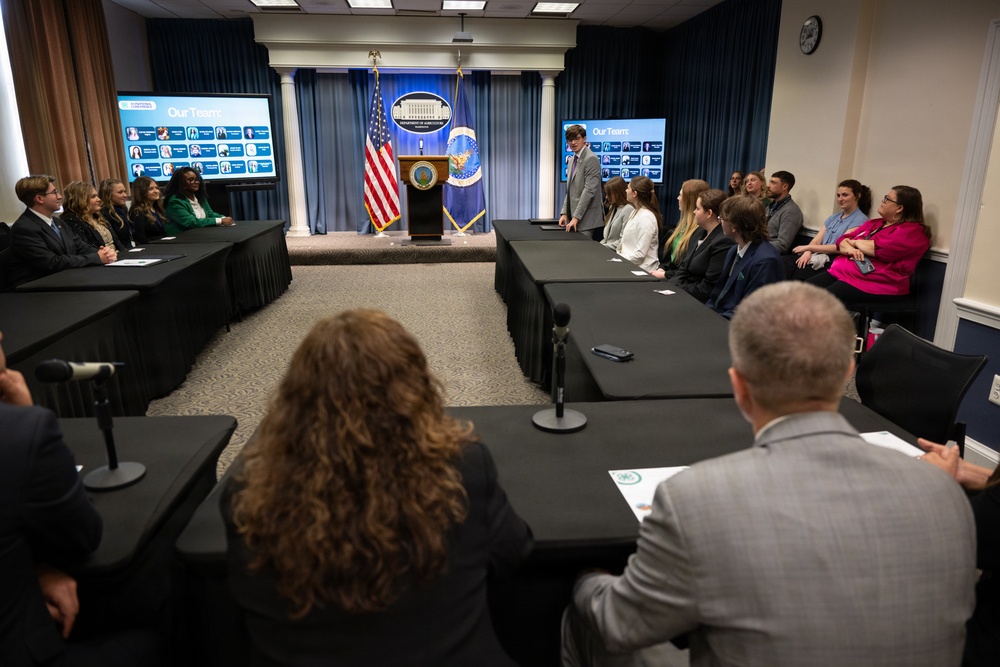 4-H'ers brief some USDA leadership during the 2026 National 4-H Conference April 10-15, 2026
