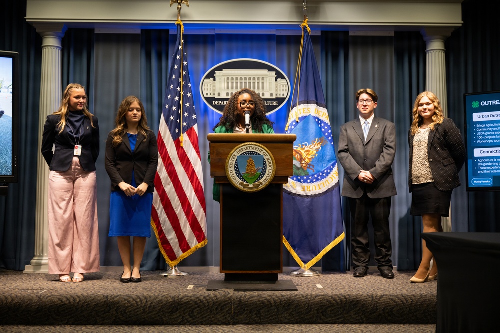 4-H'ers brief some USDA leadership during the 2026 National 4-H Conference April 10-15, 2026