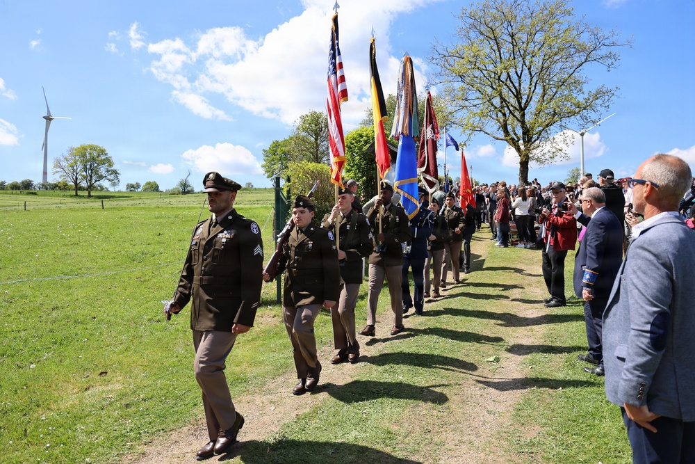 A Debt of Honor: US Colonel Pays Tribute to 11 African American Soldiers Massacred During World War II